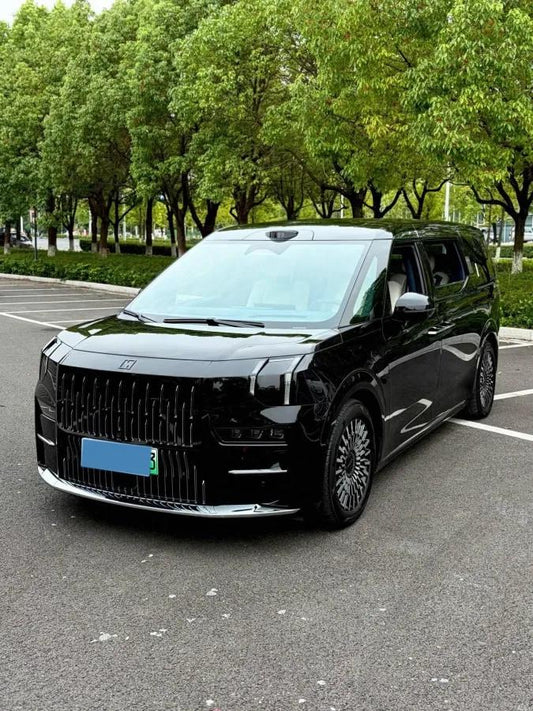 2024 Zeekr 009 BEV 108KWH 702km image 1
