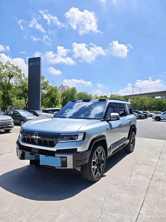 2025 Fang Cheng Bao Bao 8 2.0T 245HP L4 E-CVT PHEV 36.8KWH image 1