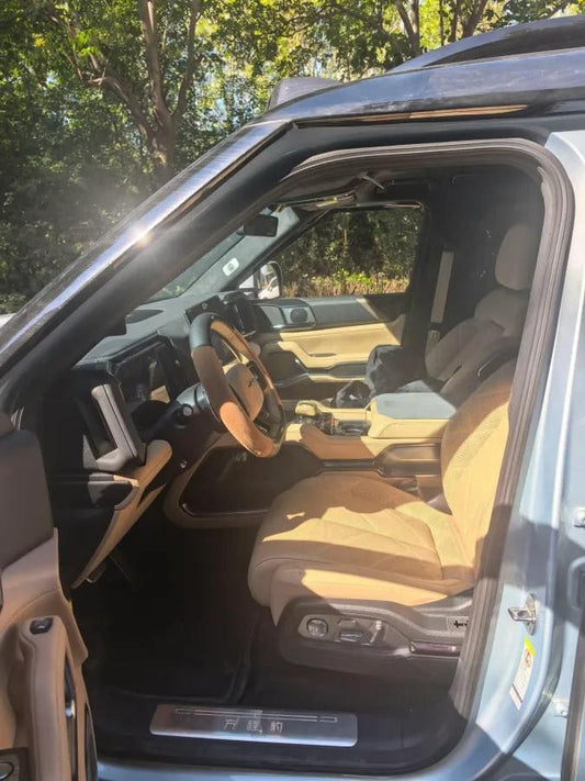 2025 Fang Cheng Bao Bao 8 2.0T 245HP L4 E-CVT PHEV 36.8KWH image 2