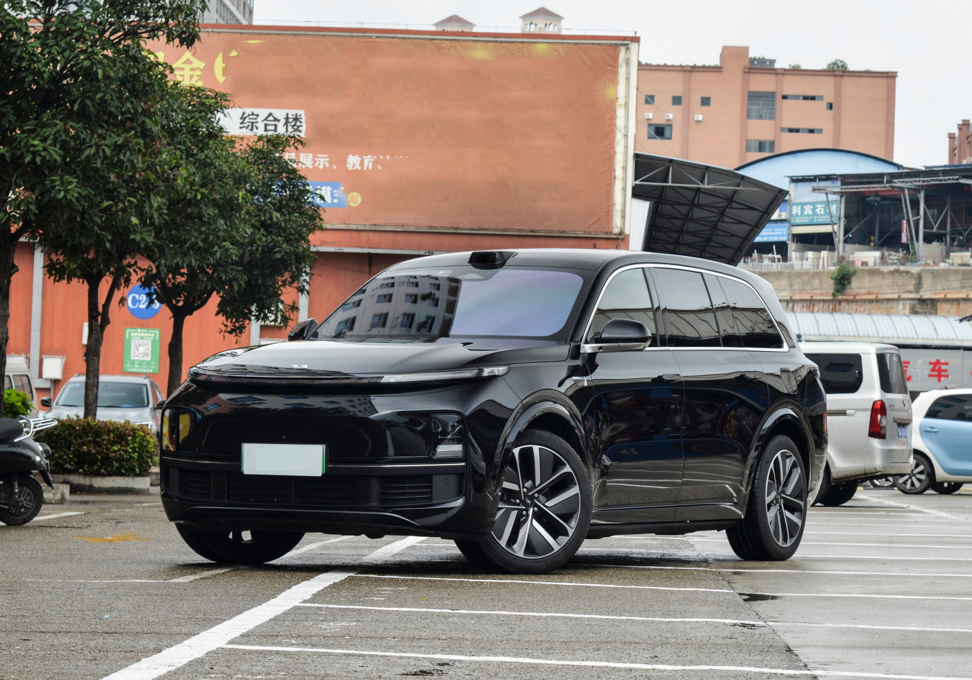 Li Auto L9 (2022) – EV Marketplace
