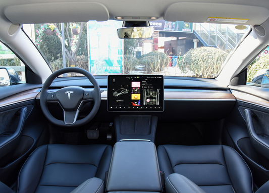 Tesla Model 3 (2024)