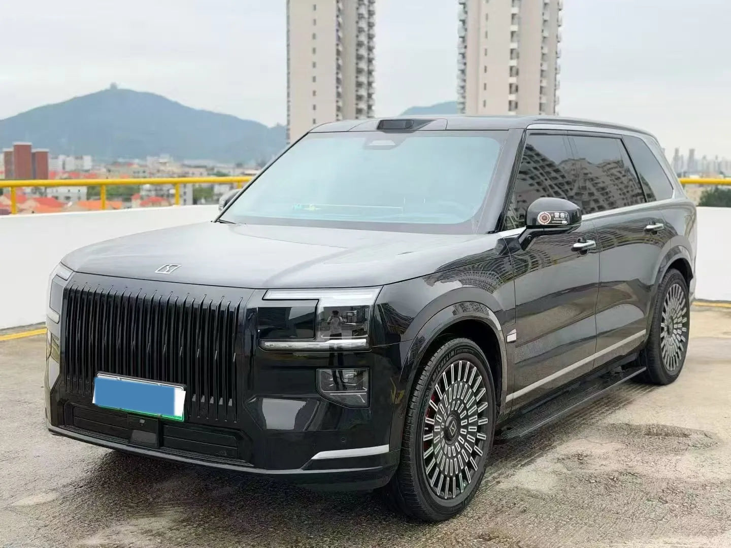 2025 Zeekr 9X 2.0T 279HP L4 1DHT PHEV image 4