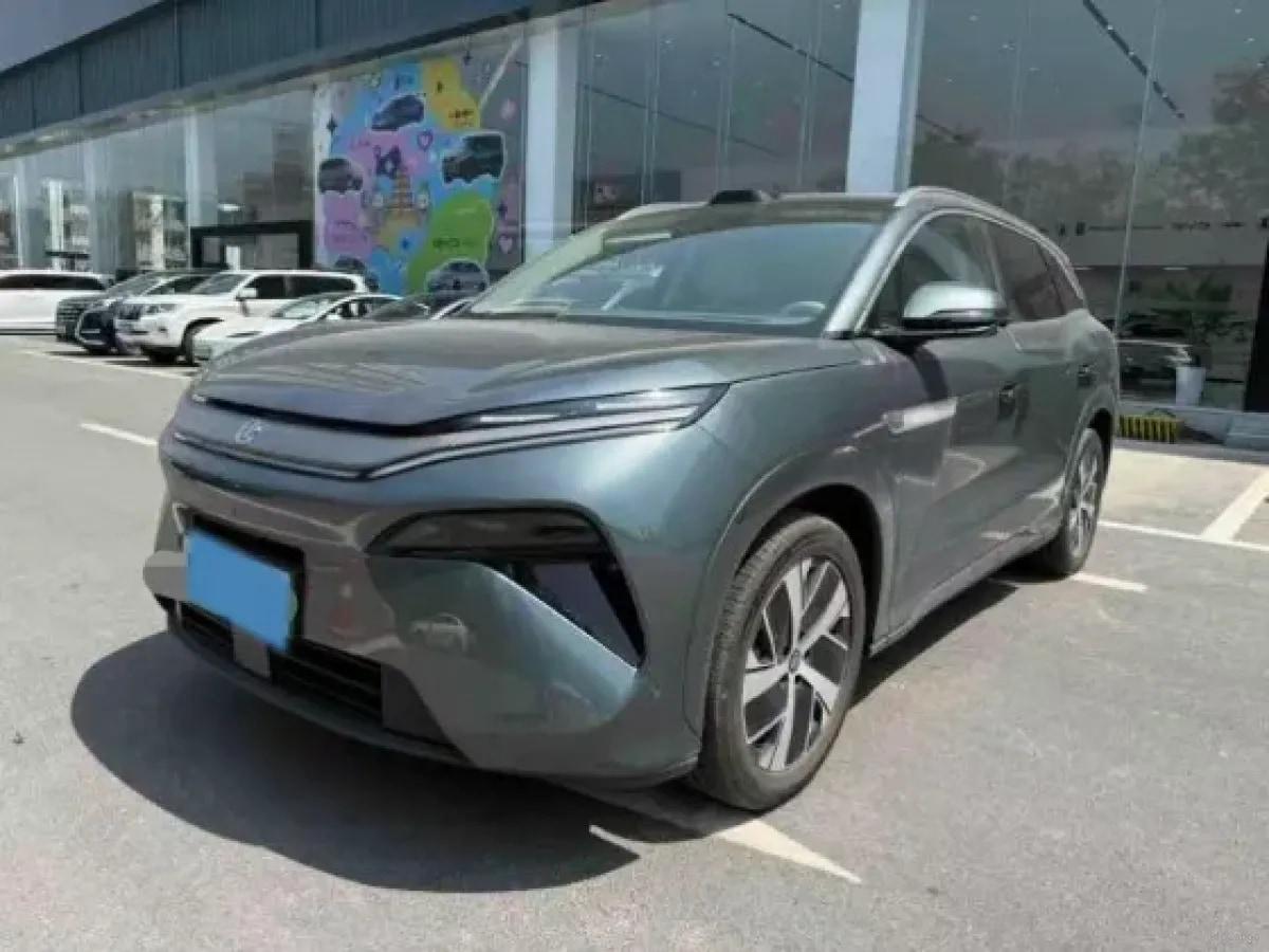 2025 BYD TangL 1.5T 156HP L4 E-CVT PHEV image 1