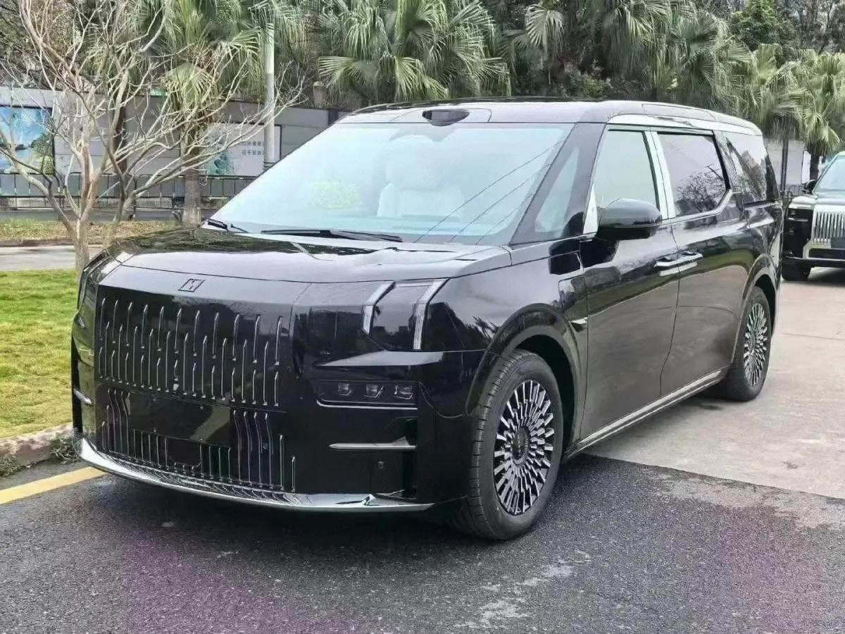 2024 Zeekr 009 BEV 108KWH 740km image 1