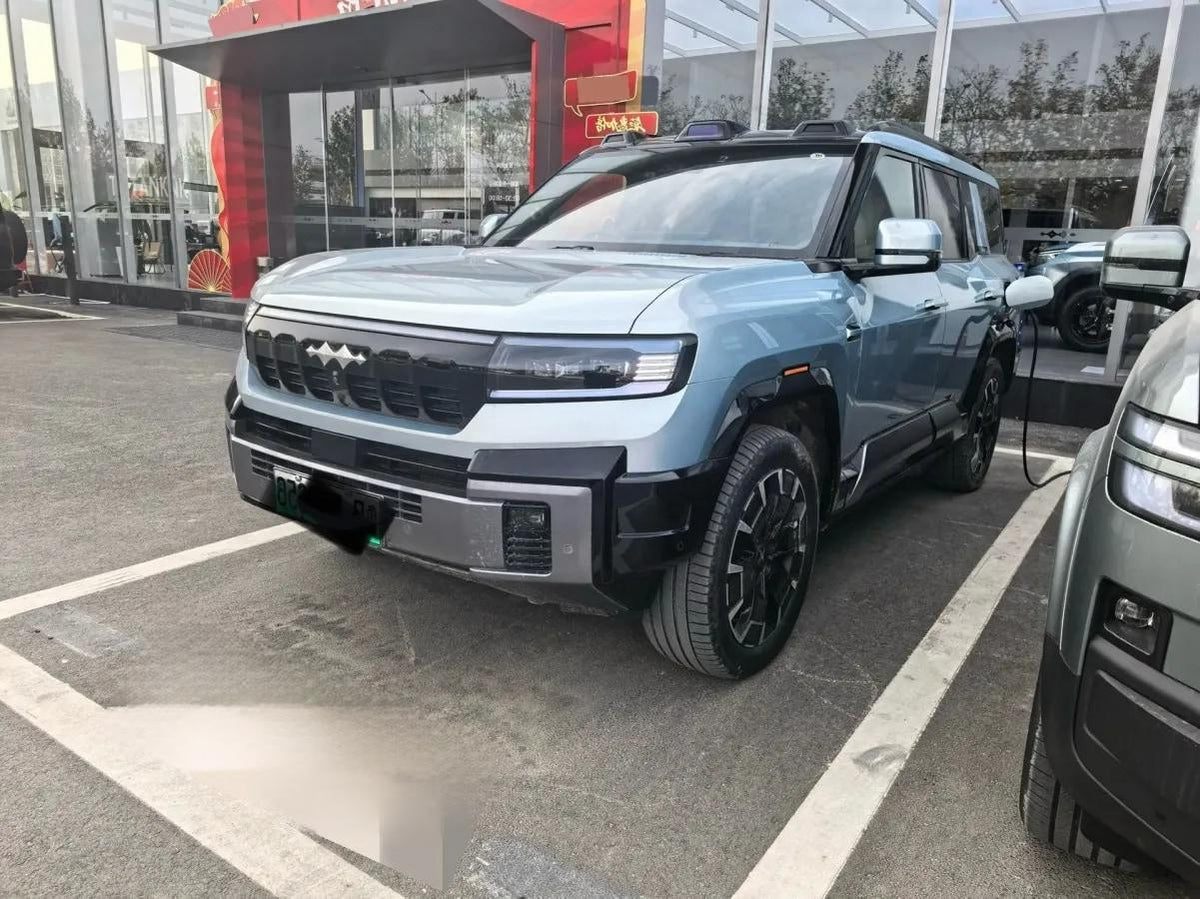 2025 Fang Cheng Bao Bao 8 2.0T 245HP L4 E-CVT PHEV 36.8KWH image 1