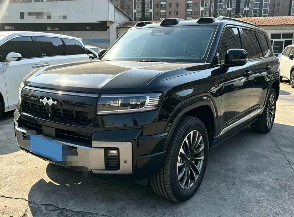 2025 FangChengBao Bao 8 2.0T 245HP L4 E-CVT PHEV 36.8KWH image 1