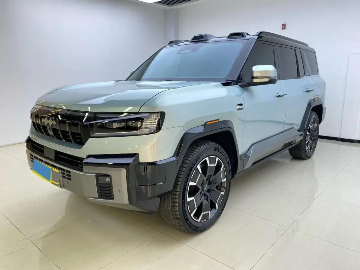 2025 Fang Cheng Bao Bao 8 2.0T 245HP L4 E-CVT PHEV 36.8KWH image 1