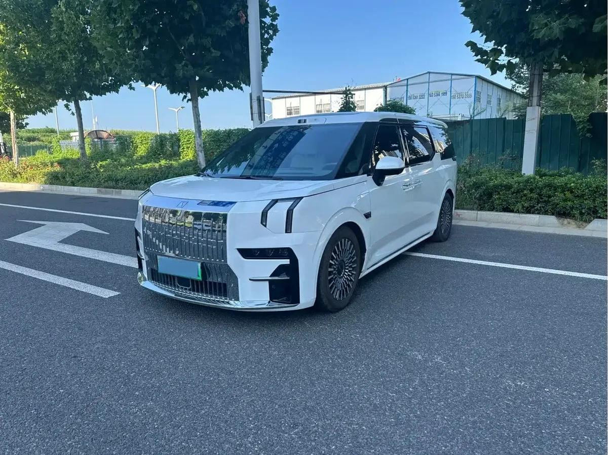 2024 Zeekr 009 BEV 108KWH 702km image 1