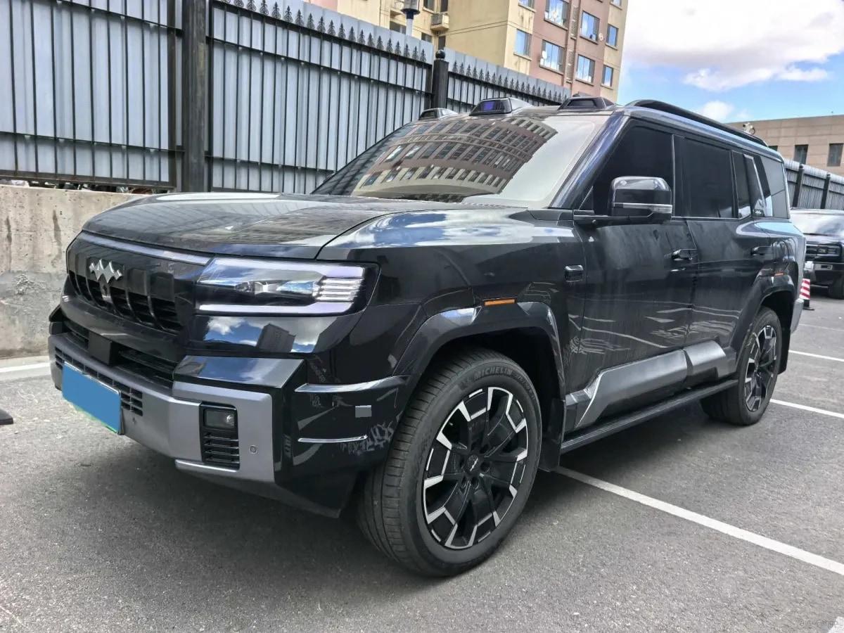 2025 Fang Cheng Bao Bao 8 2.0T 245HP L4 E-CVT PHEV 36.8KWH image 1