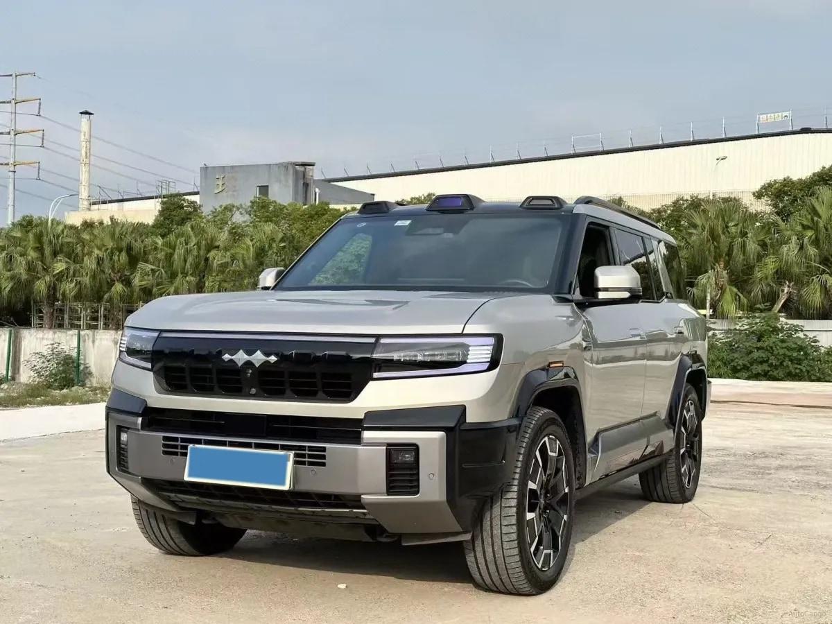2025 Fang Cheng Bao Bao 8 2.0T 245HP L4 E-CVT PHEV 36.8KWH image 1