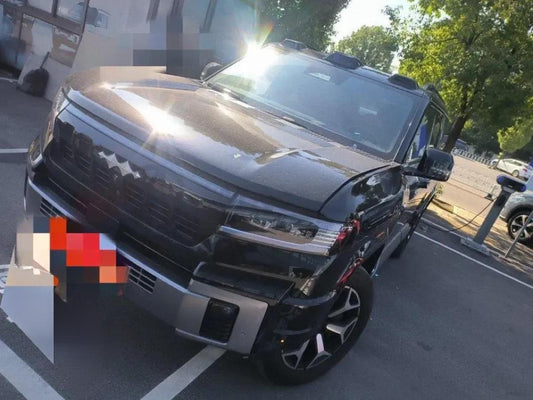 2025 Fang Cheng Bao Bao 8 2.0T 245HP L4 E-CVT PHEV 36.8KWH image 1