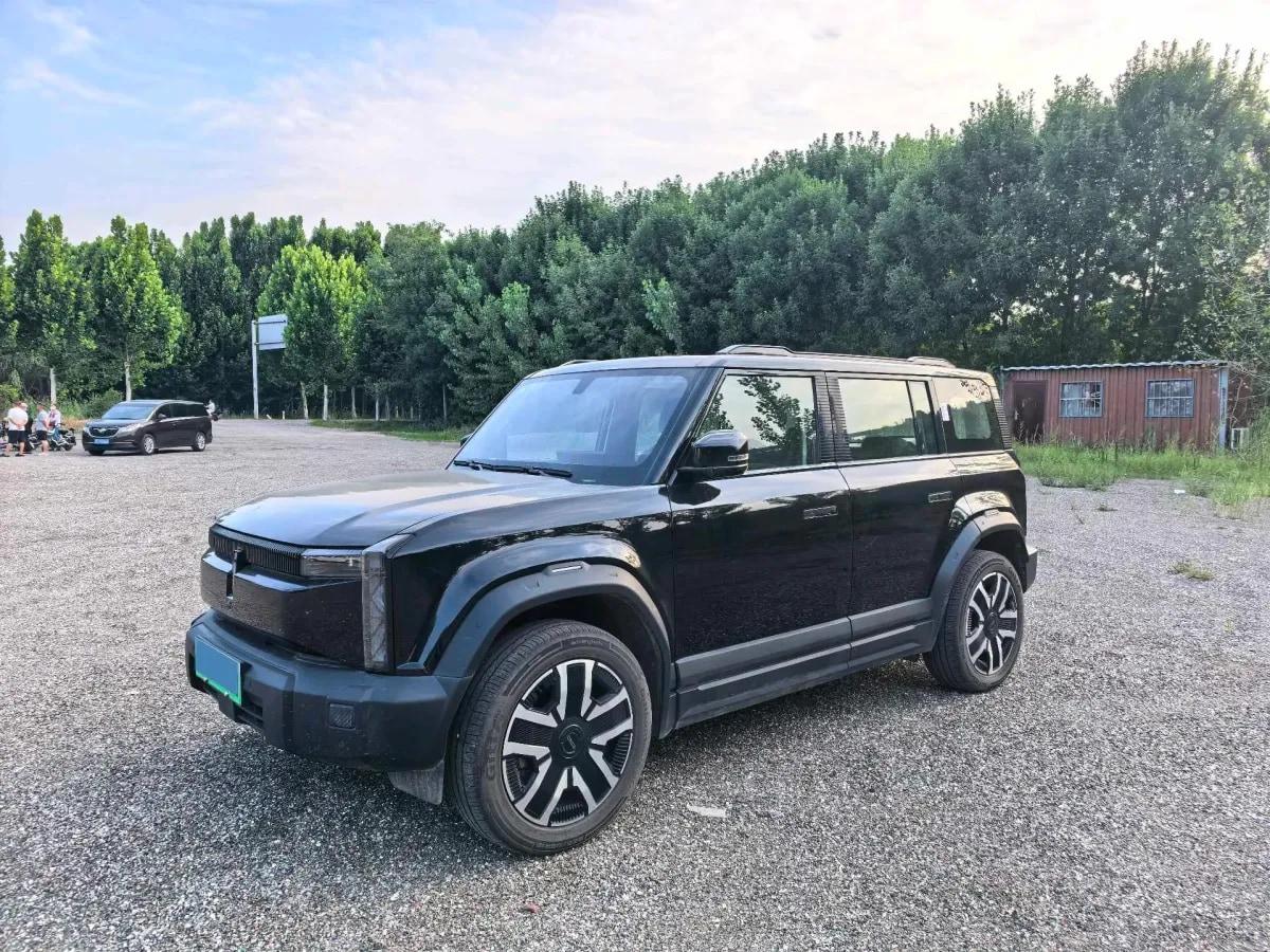 2024 iCAR iCAR 03 BEV 65.69KWH image 1