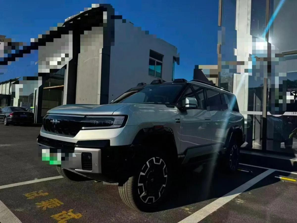 2025 Fang Cheng Bao Bao 8 2.0T 245HP L4 E-CVT PHEV 36.8KWH image 1