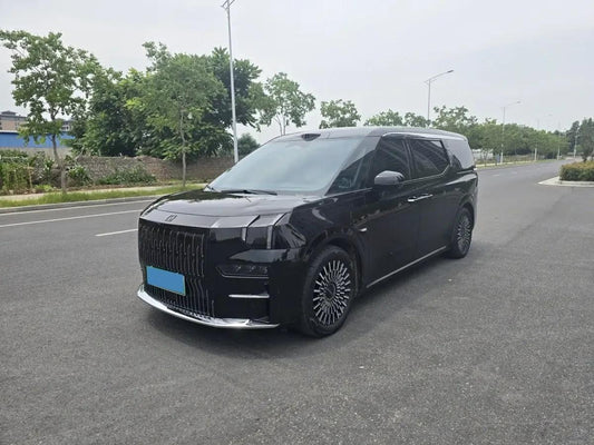 2024 Zeekr 009 BEV 108KWH 702km image 1