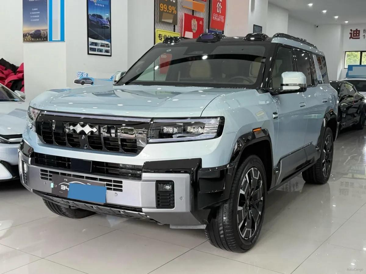 2025 FangChengBao Bao 8 2.0T 245HP L4 E-CVT PHEV 36.8KWH image 1