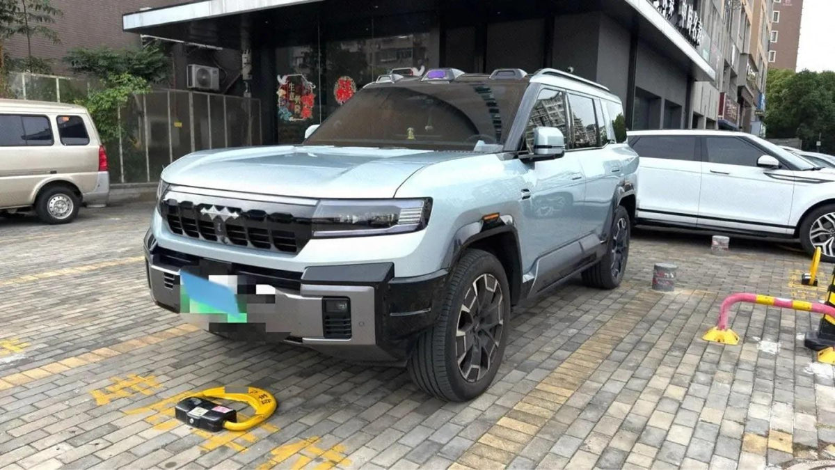 2025 Fang Cheng Bao Bao 8 2.0T 245HP L4 E-CVT PHEV 36.8KWH image 1