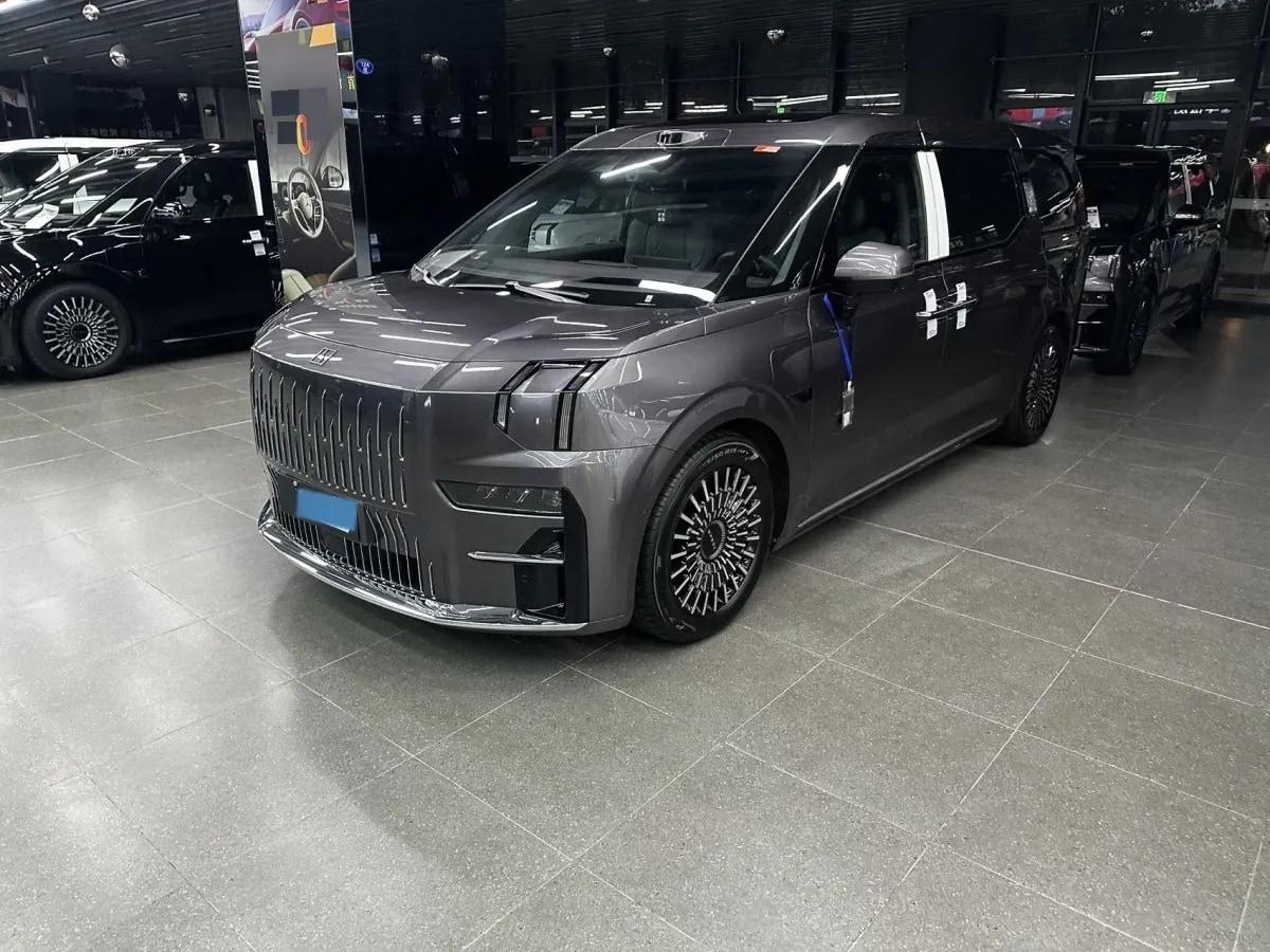 2024 Zeekr 009 BEV 108KWH 702km image 1