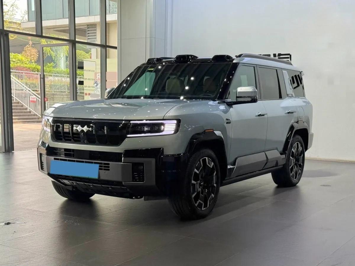 2025 FangChengBao Bao 8 2.0T 245HP L4 E-CVT PHEV 36.8KWH image 1