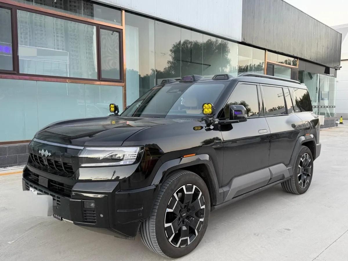 2025 FangChengBao Bao 8 2.0T 245HP L4 E-CVT PHEV 36.8KWH image 1