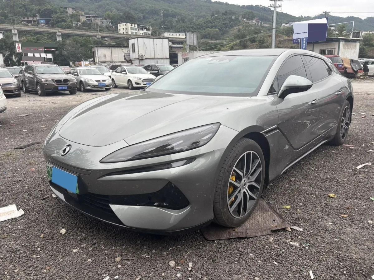2024 Denza DenzaZ9GT 2.0T 207HP L4 E-CVT PHEV 38.5KWH 201km image 1