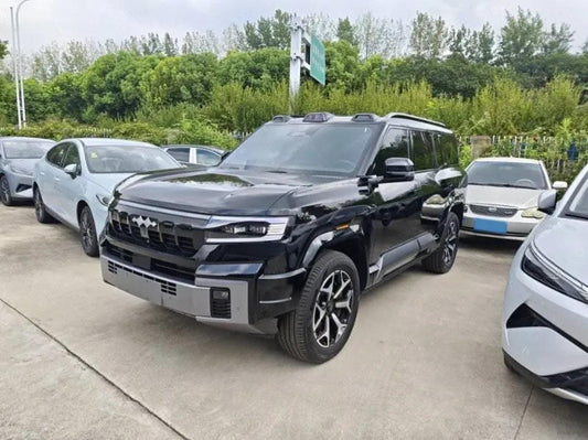 2025 FangChengBao Bao 8 2.0T 245HP L4 E-CVT PHEV 36.8KWH image 1