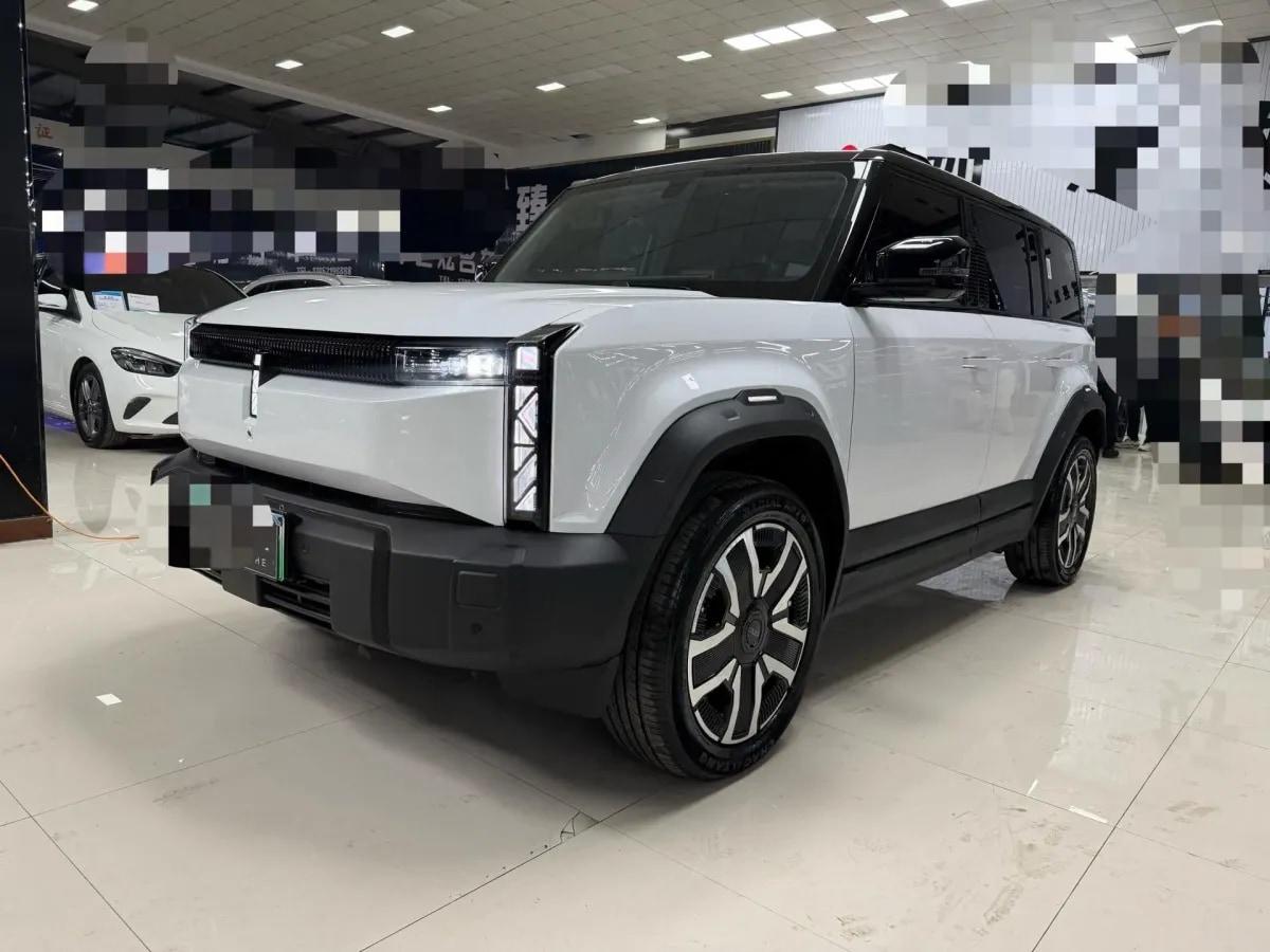 2024 iCAR iCAR 03 BEV 65.69KWH image 1
