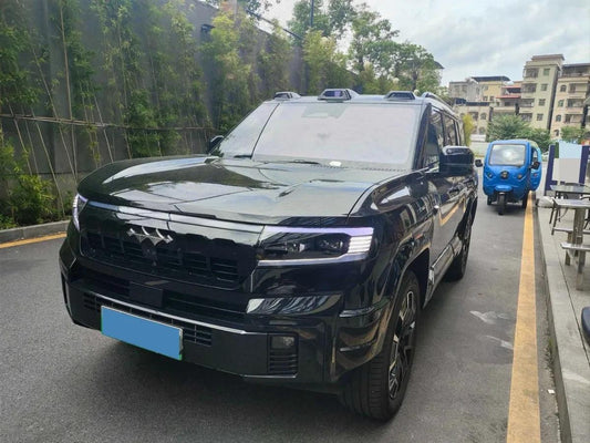 2025 FangChengBao Bao 8 2.0T 245HP L4 E-CVT PHEV 36.8KWH image 1