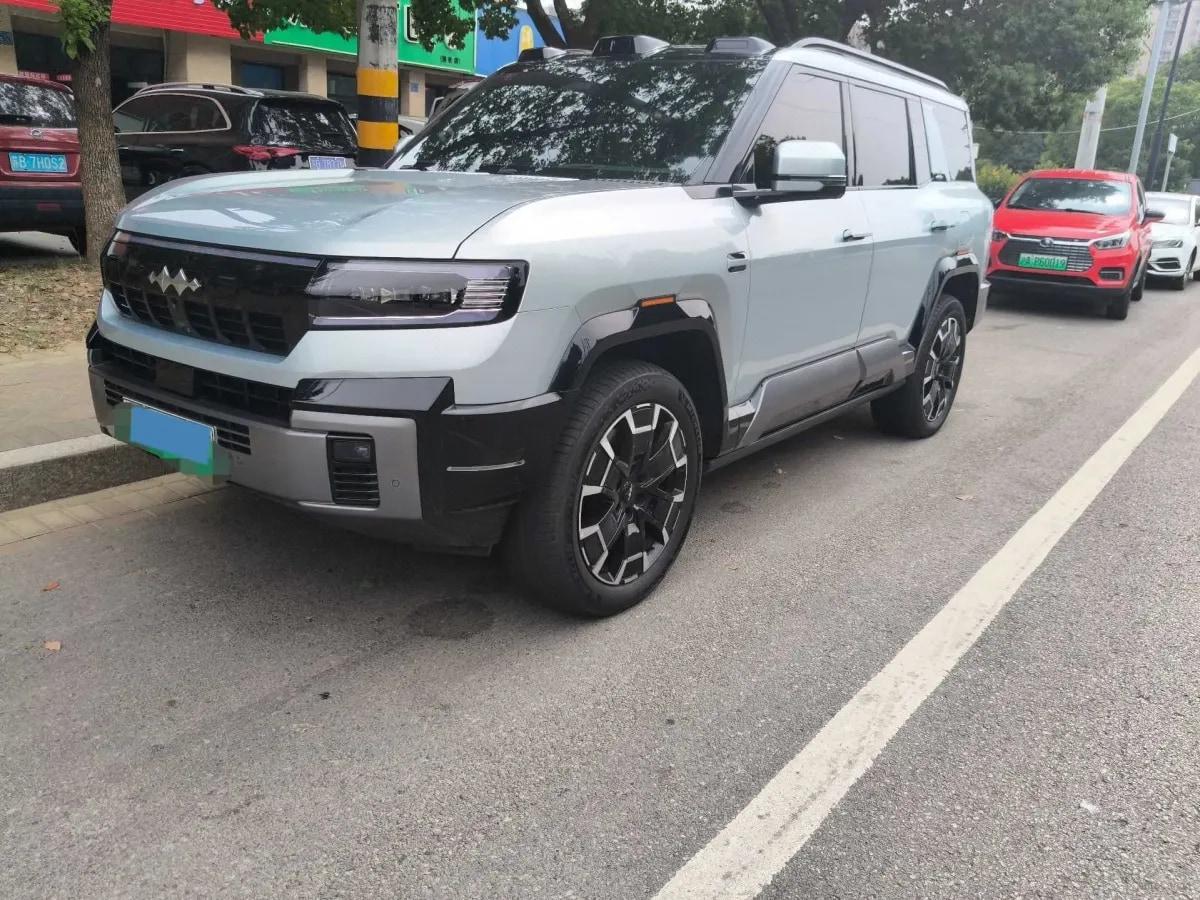 2025 Fang Cheng Bao Bao 8 2.0T 245HP L4 E-CVT PHEV 36.8KWH image 1