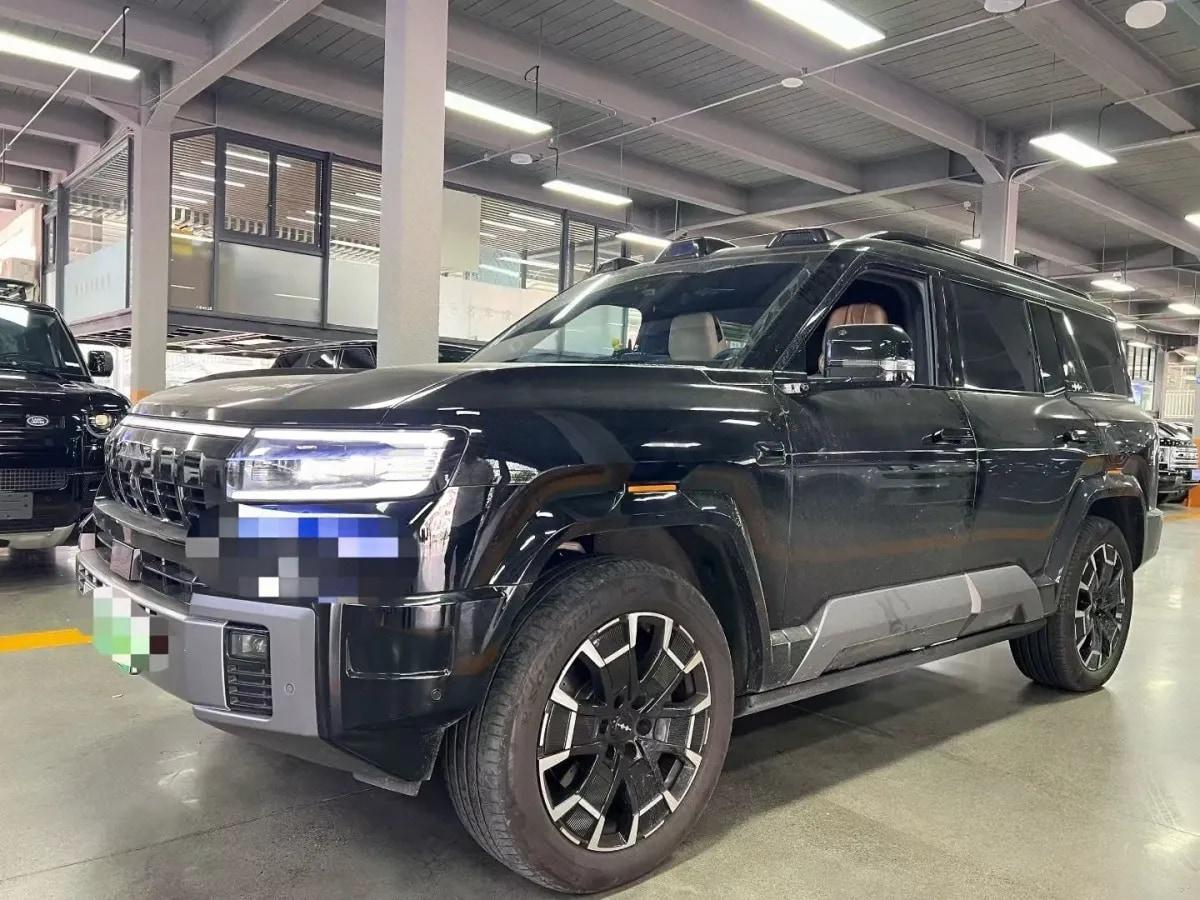 2025 FangChengBao Bao 8 2.0T 245HP L4 E-CVT PHEV 36.8KWH image 1