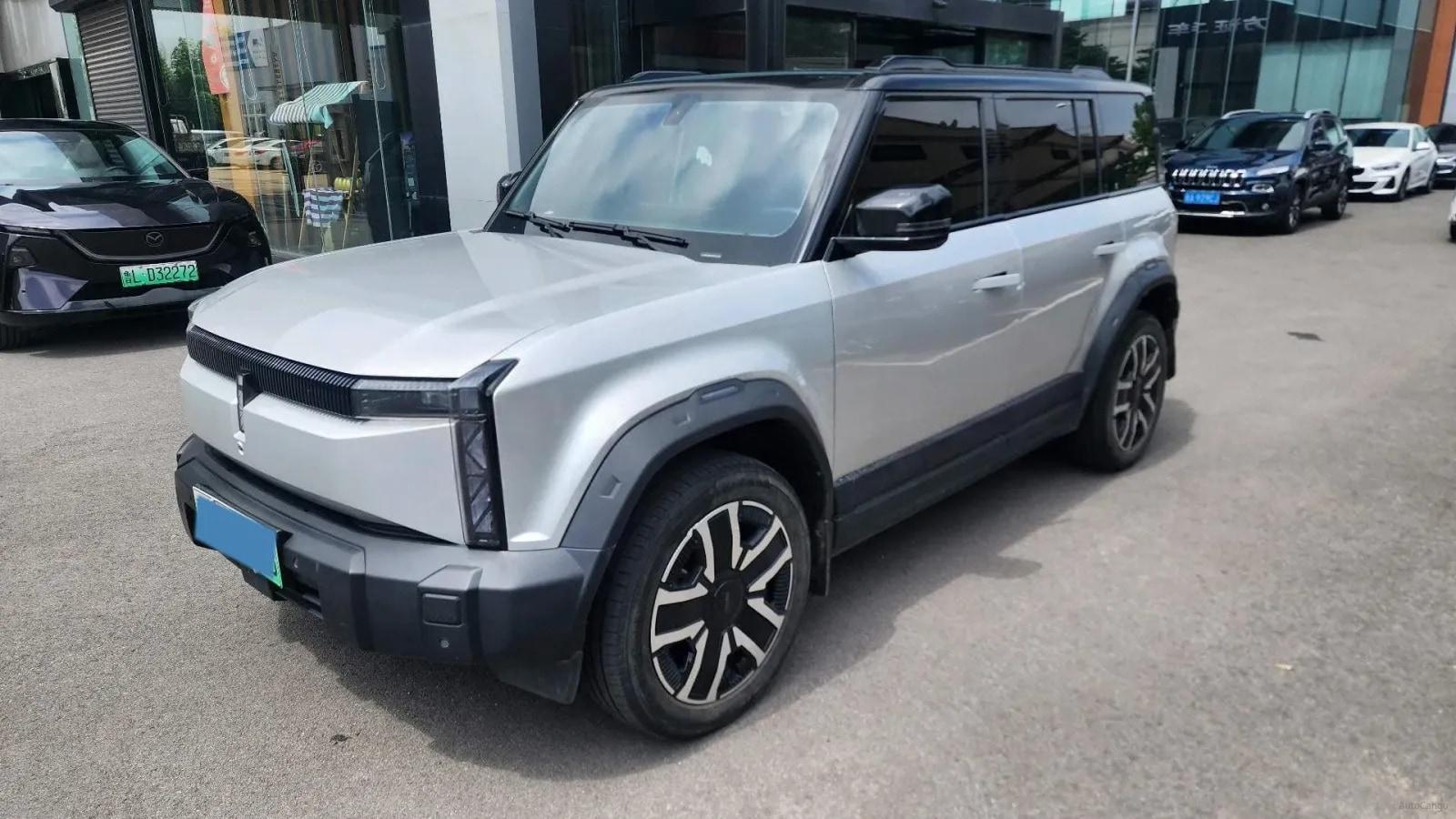 2024 iCAR iCAR 03 BEV 65.69KWH image 1