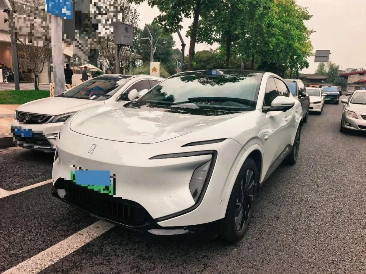 2024 Avatr 07 BEV 82.16KWH 650km image 1
