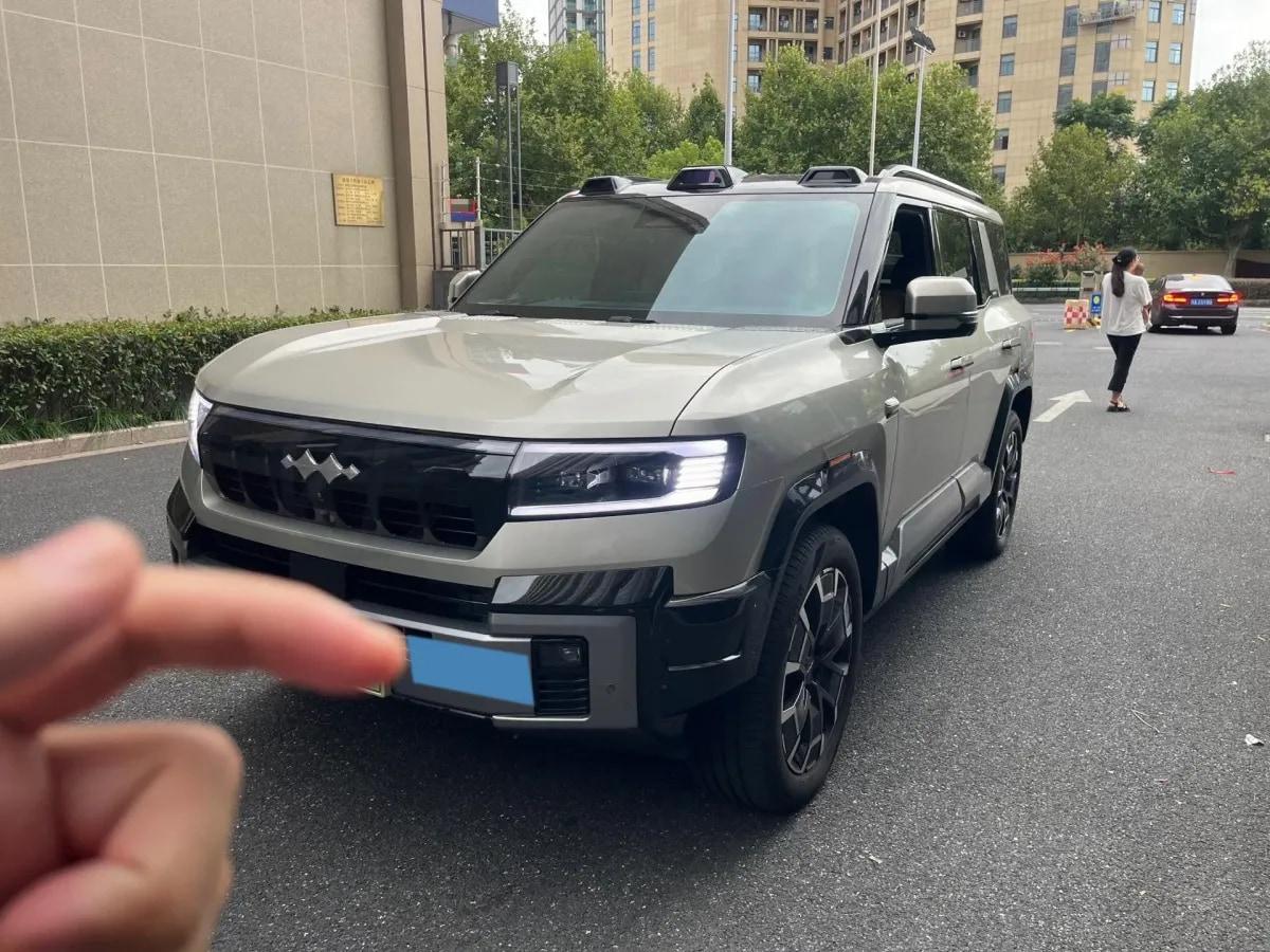 2025 FangChengBao Bao 8 2.0T 245HP L4 E-CVT PHEV 36.8KWH image 1