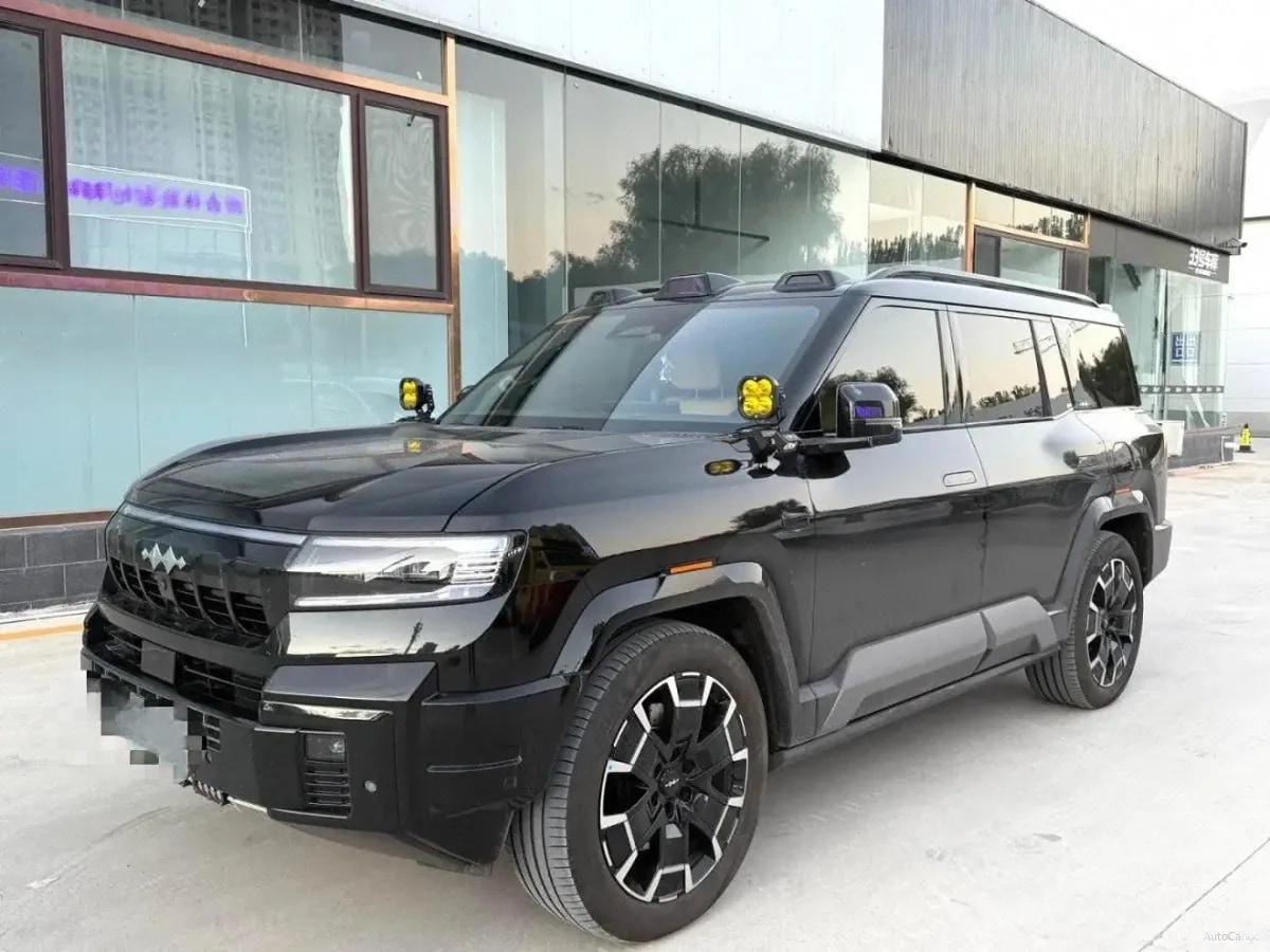 2025 FangChengBao Bao 8 2.0T 245HP L4 E-CVT PHEV 36.8KWH image 1