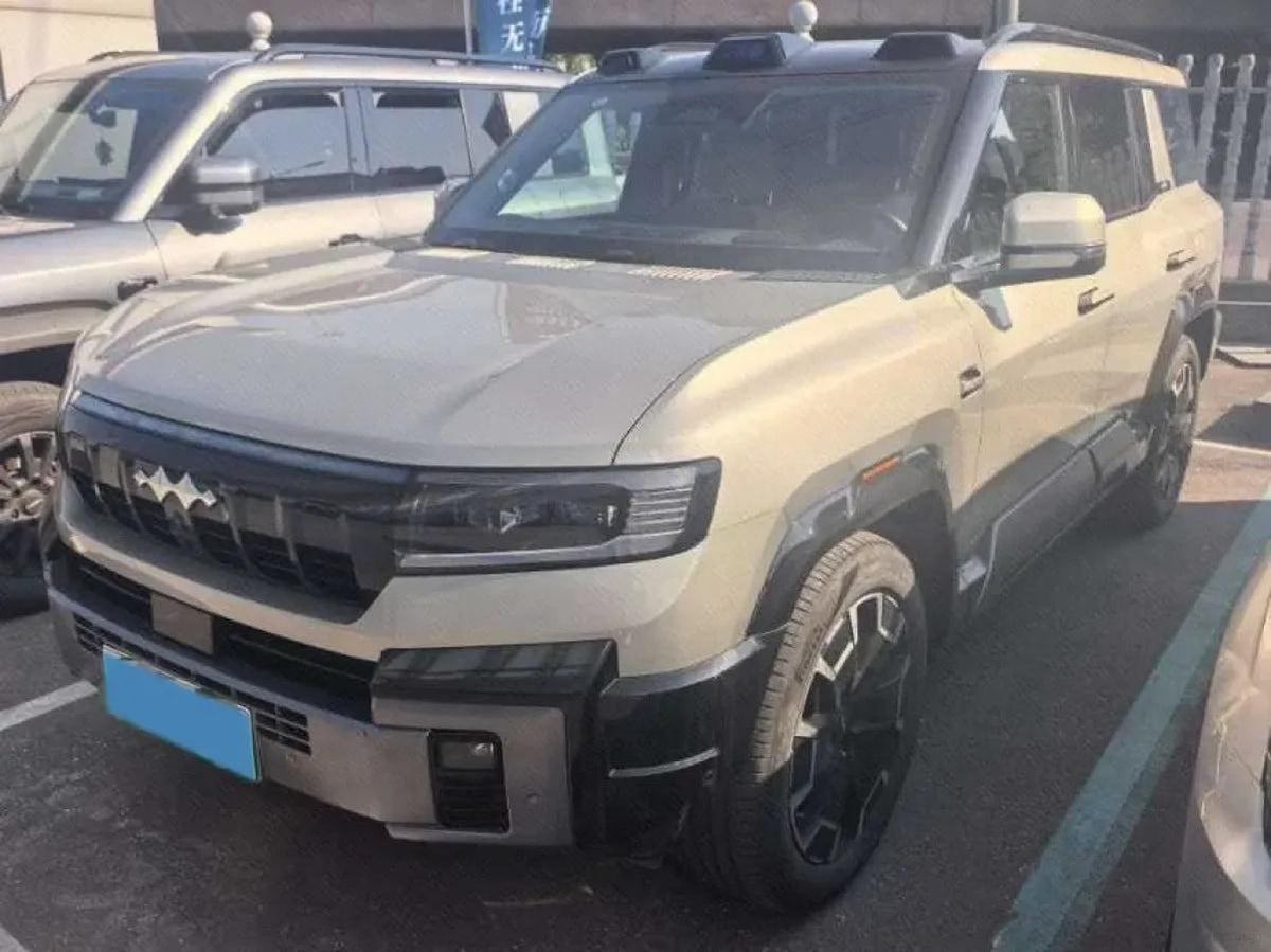 2025 Fang Cheng Bao Bao 8 2.0T 245HP L4 E-CVT PHEV 36.8KWH image 1