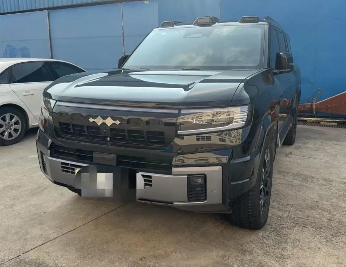 2025 Fang Cheng Bao Bao 8 2.0T 245HP L4 E-CVT PHEV 36.8KWH image 1