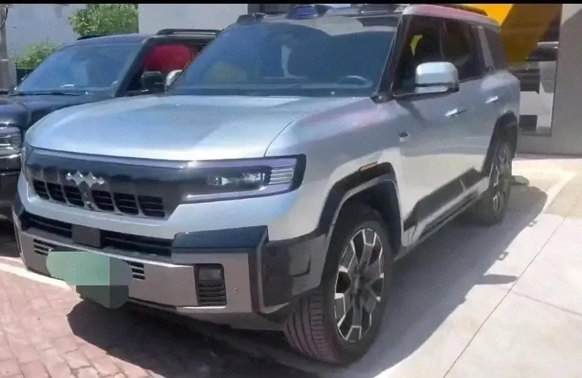 2025 Fang Cheng Bao Bao 8 2.0T 245HP L4 E-CVT PHEV 36.8KWH image 1