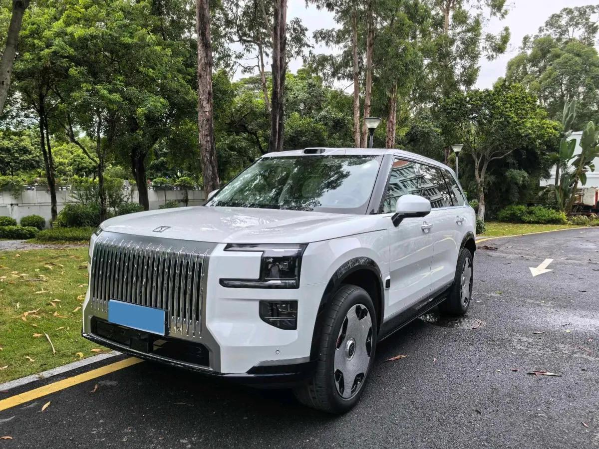 2025 Zeekr 9X 2.0T 279HP L4 1DHT PHEV image 1