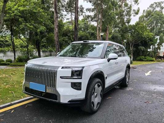 2025 Zeekr 9X 2.0T 279HP L4 1DHT PHEV image 1