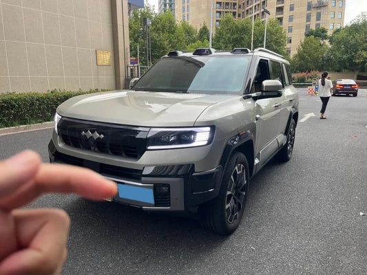2025 Fang Cheng Bao Bao 8 2.0T 245HP L4 E-CVT PHEV 36.8KWH image 1