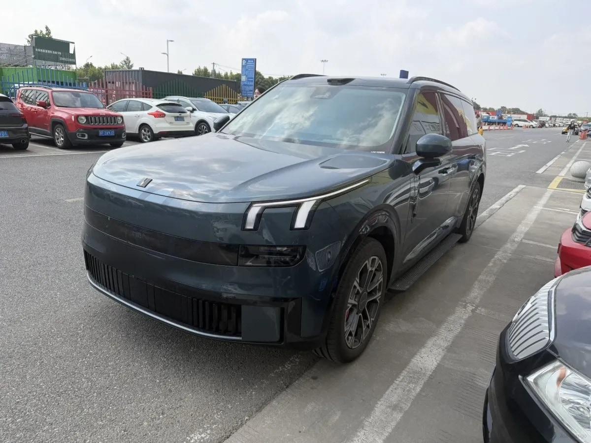 2025 LYNK&CO 900 2.0T 254HP L4 3DHT PHEV 52.38KWH 280km image 1