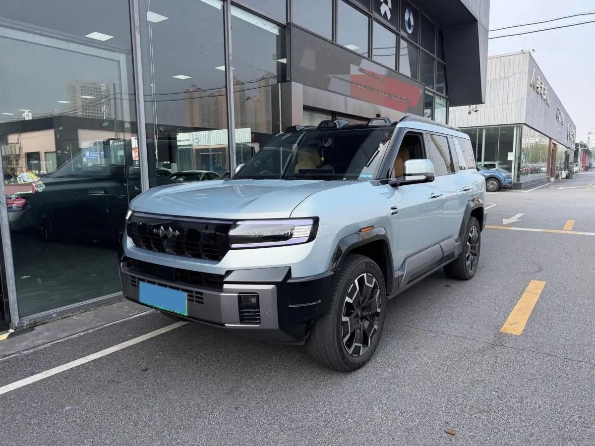 2025 Fang Cheng Bao Bao 8 2.0T 245HP L4 E-CVT PHEV 36.8KWH image 1