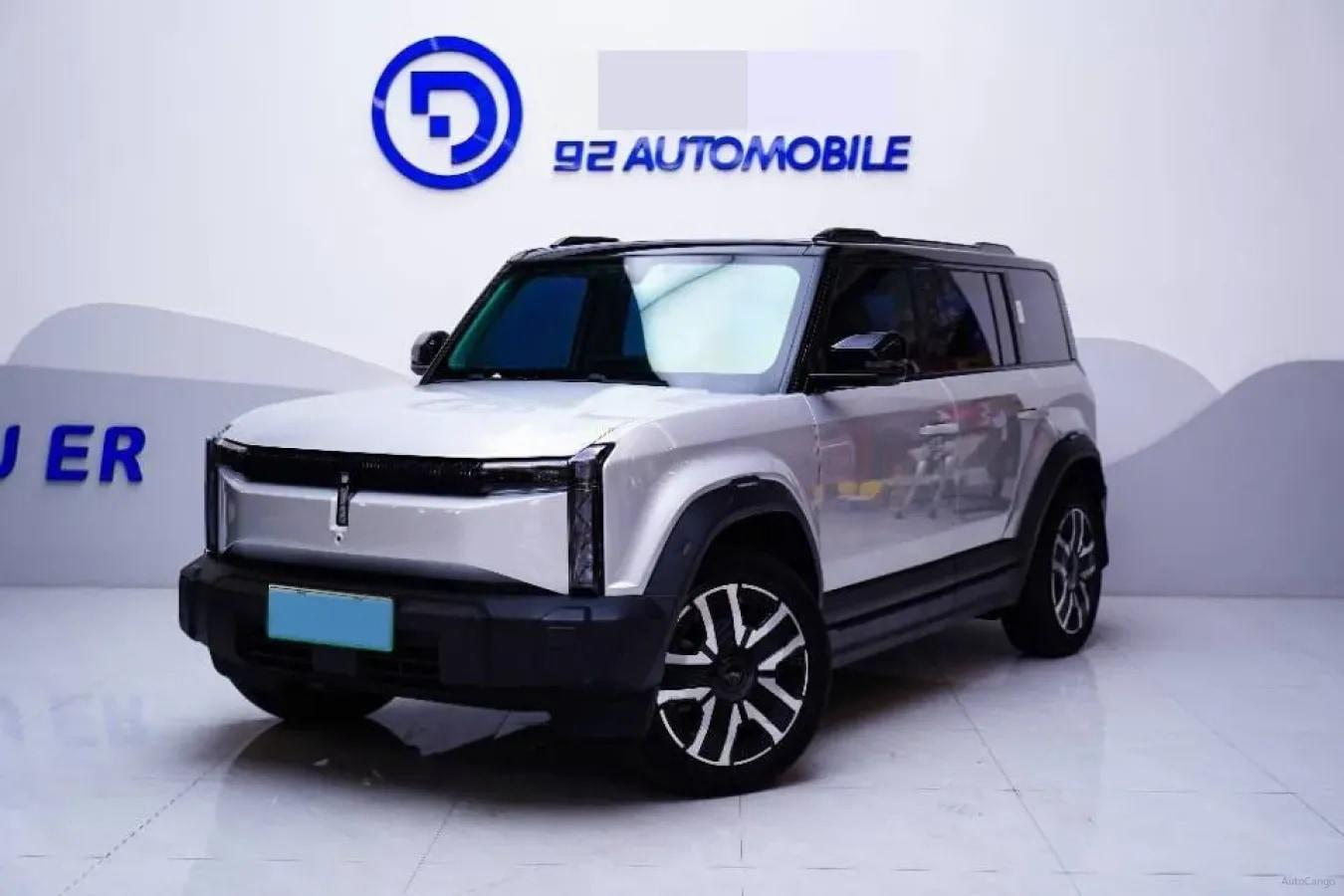 2024 iCAR iCAR 03 BEV 65.69KWH image 1