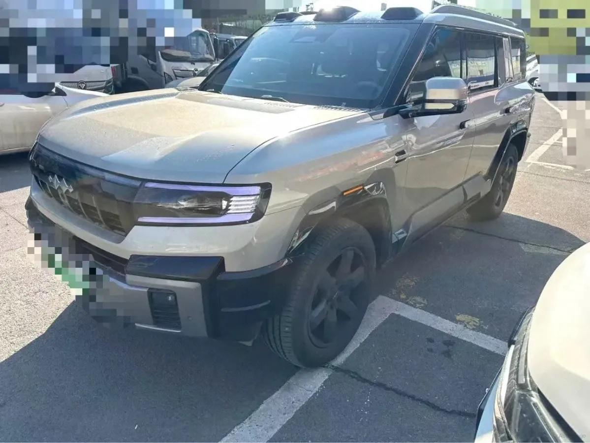 2025 Fang Cheng Bao Bao 8 2.0T 245HP L4 E-CVT PHEV 36.8KWH image 1