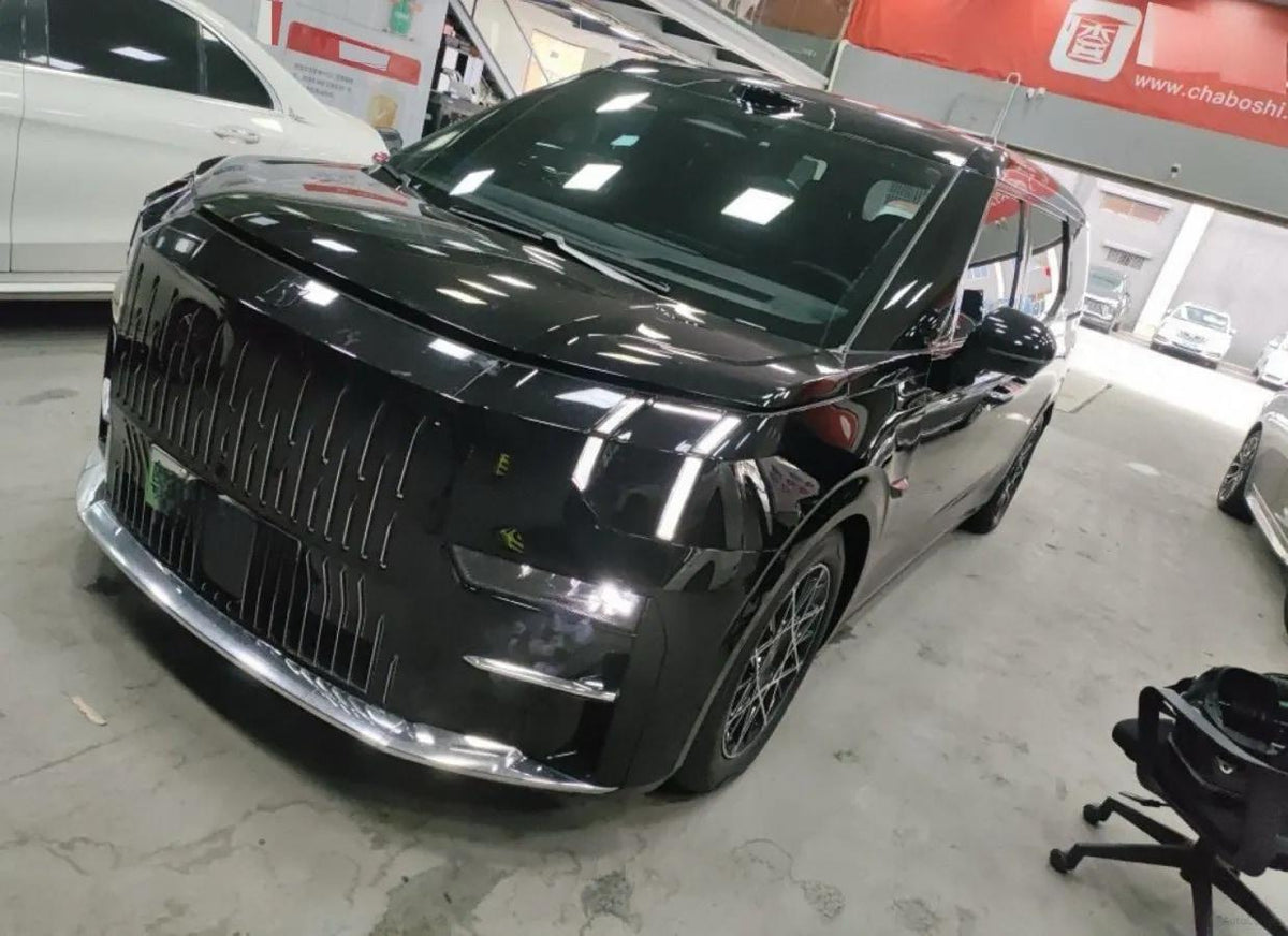 2024 Zeekr 009 BEV 108KWH 702km image 1