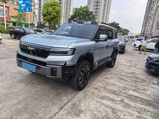 2025 FangChengBao Bao 8 2.0T 245HP L4 E-CVT PHEV 36.8KWH image 1