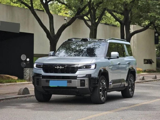 2025 FangChengBao Bao 8 2.0T 245HP L4 E-CVT PHEV 36.8KWH image 1