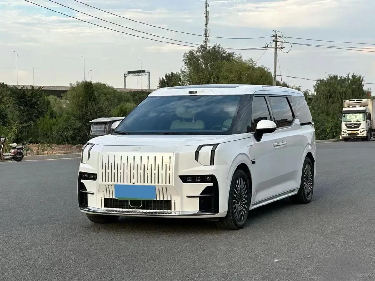 2024 Zeekr 009 BEV 108KWH 702km image 1