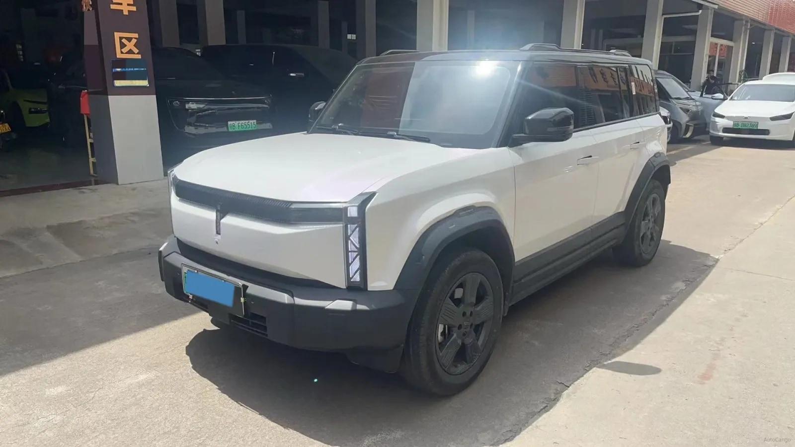 2024 iCAR iCAR 03 BEV 65.69KWH image 1