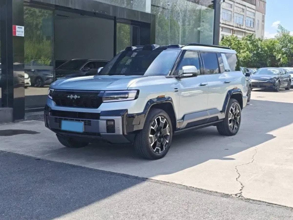 2025 FangChengBao Bao 8 2.0T 245HP L4 E-CVT PHEV 36.8KWH image 1