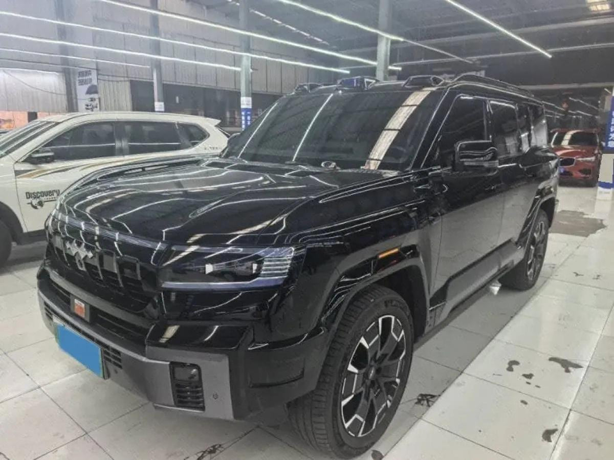 2025 Fang Cheng Bao Bao 8 2.0T 245HP L4 E-CVT PHEV 36.8KWH image 1